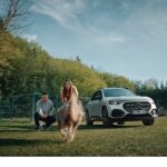 Mercedes-Benz Türkiye ve HAÇİKO’dan Köpeklere Özel Güvenli Yolculuk Filmi: “İlk Yolculuk”