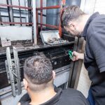 Metro’nun yürüyen merdiven ve asansörlerine yakın takip