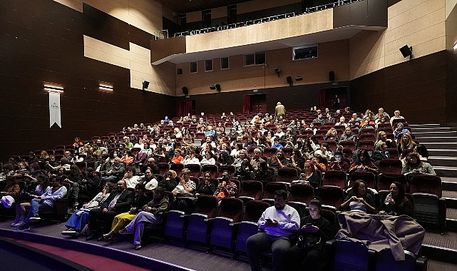 İspanyol tiyatrosu Maltepe’de umut ve empatiyi sahneye taşıdı