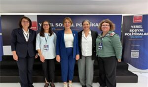 İzmir’in sosyal belediyecilik modeli Türkiye’ye örnek oldu