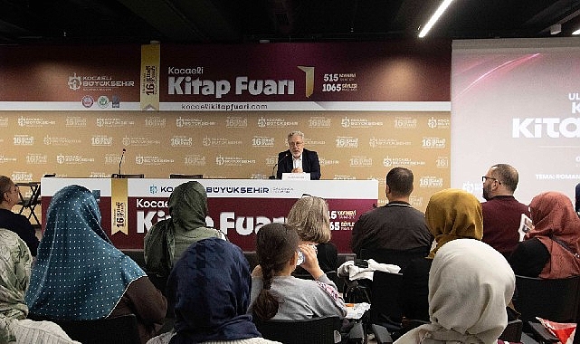 Söyleşiler kitapseverlere farklı pencereler açıyor; Kitap Fuarı’nda hayatı anlamlandıran söyleşiler